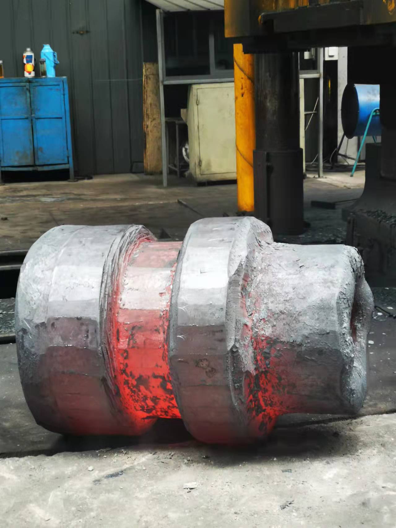 Penelitian tentang proses die forging forgings silinder kerucut paduan aluminium